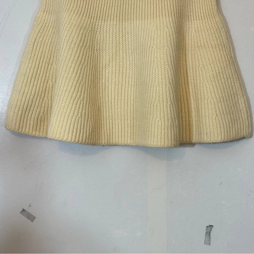 Zara Chunky Knit Wool Blend Flutter Mini Pull-On Skirt-Cream | Size M